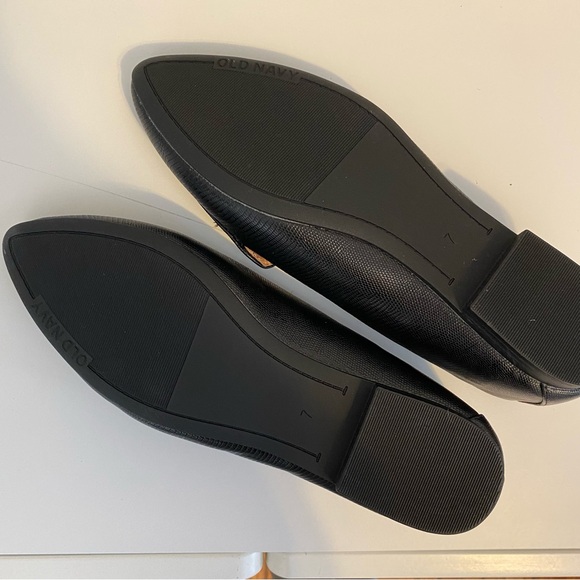 Old Navy Textured Black Women's Loafers - Picture 8 of 9
